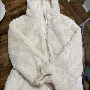 The North Face girls Off-White Teddy Jacket reversible